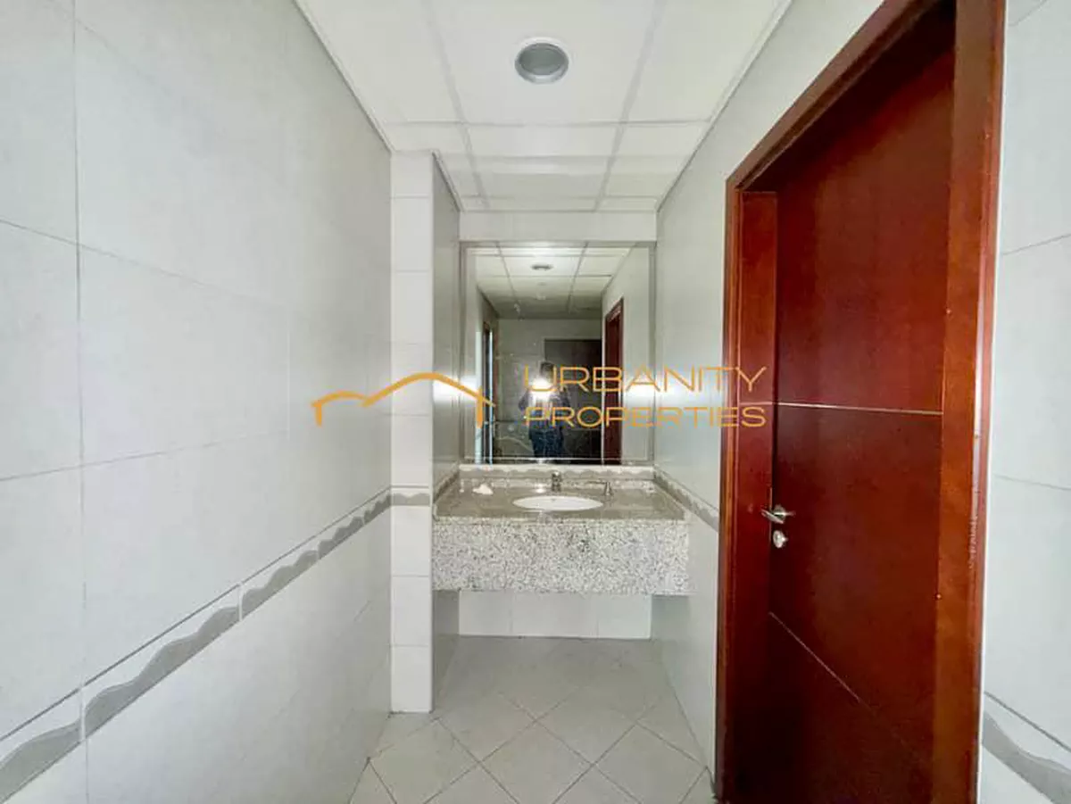 Modern Office in Al Manara Tower | AED 180,000 Annual Lease-3-3