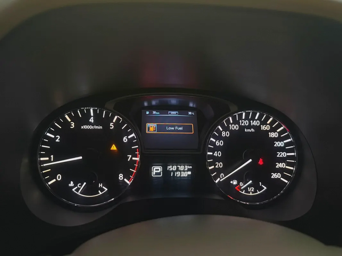Nissan Pathfinder 2015 GCC Specs - Well Maintained Family SUV-13-13