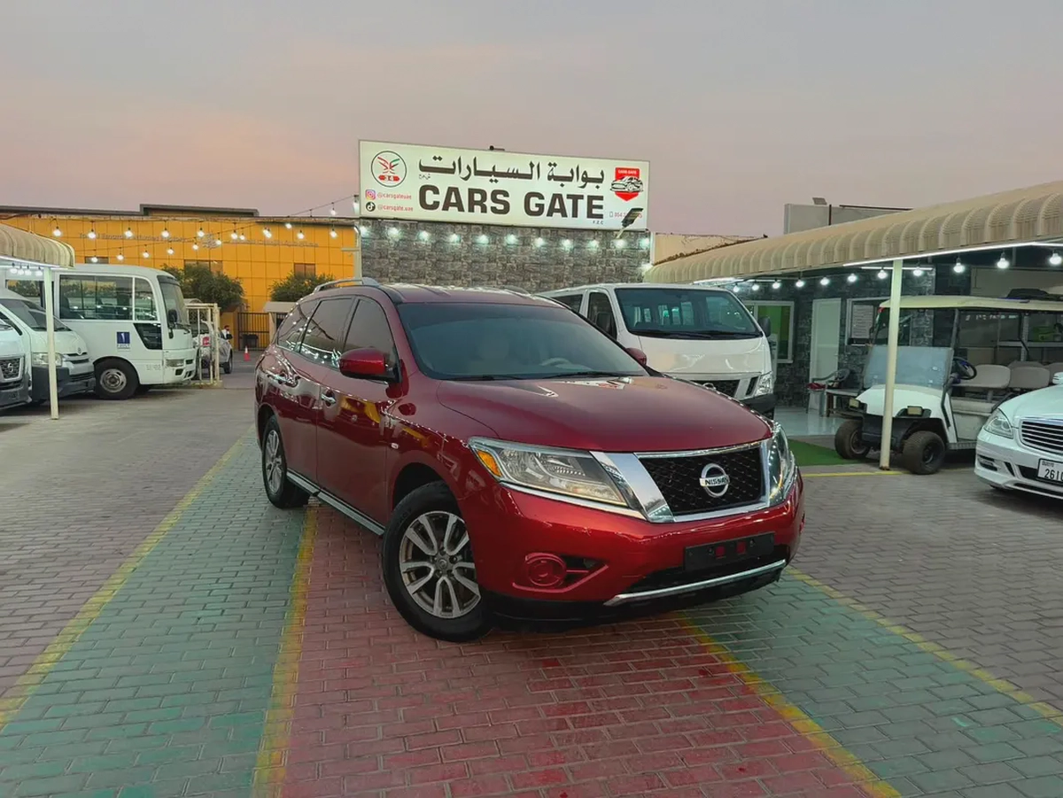 Nissan Pathfinder 2015 GCC Specs - Well Maintained Family SUV