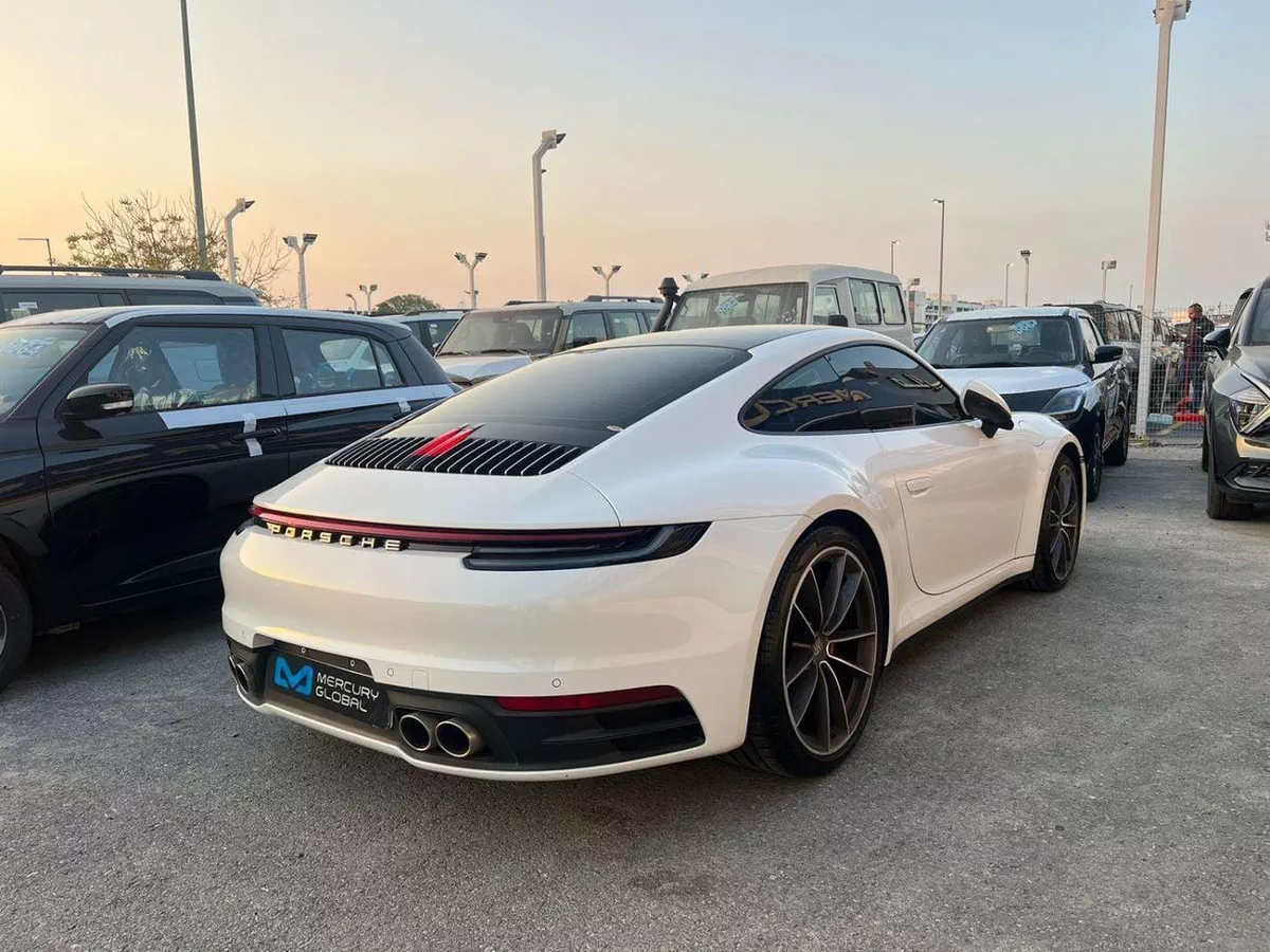 Porsche 911 Carrera 4S 3.0L (444 HP) Coupe-1-0