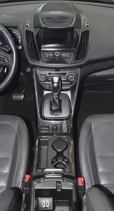 AED 555 EMi at 0% DP | Ford Escape Titanium AWD ( 2019 Model ) in Grey Color GCC Specs-15