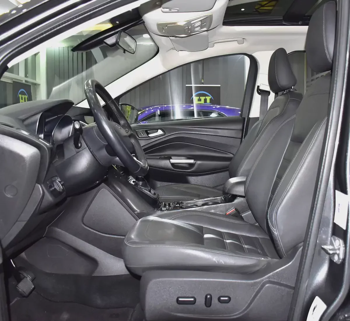 AED 555 EMi at 0% DP | Ford Escape Titanium AWD ( 2019 Model ) in Grey Color GCC Specs-9-9