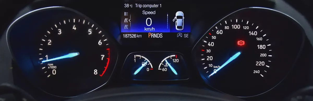 AED 555 EMi at 0% DP | Ford Escape Titanium AWD ( 2019 Model ) in Grey Color GCC Specs-12-12
