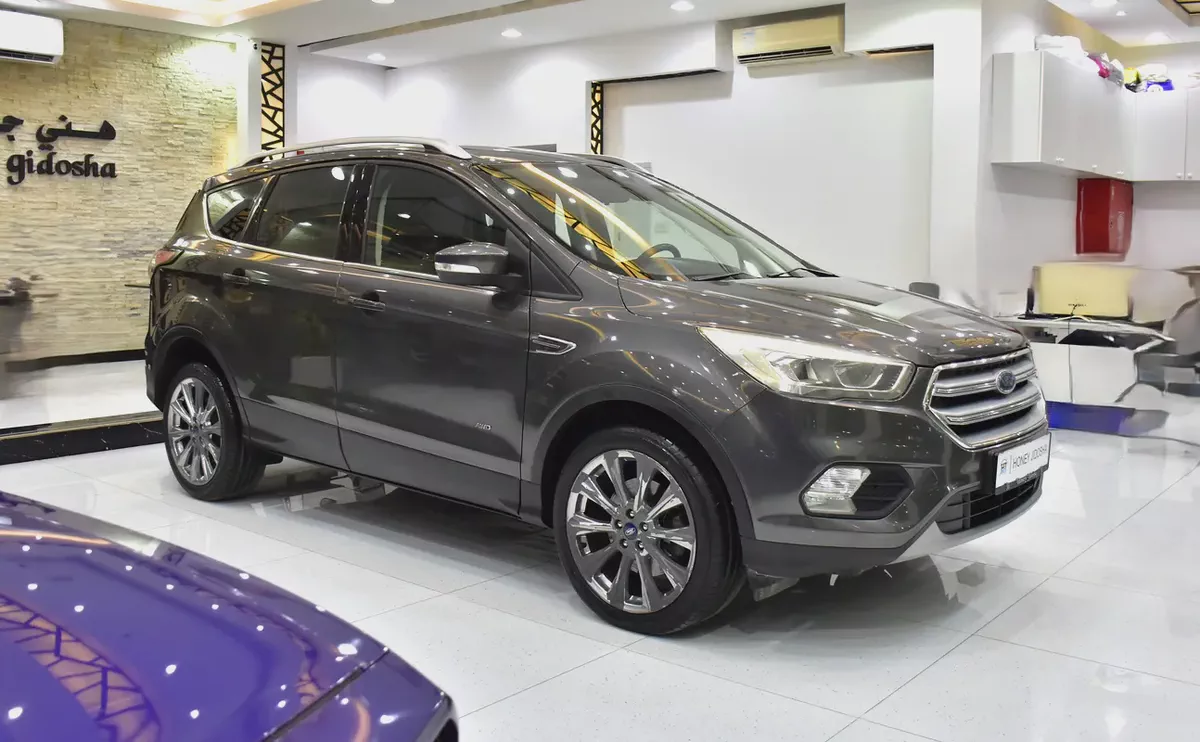 AED 555 EMi at 0% DP | Ford Escape Titanium AWD ( 2019 Model ) in Grey Color GCC Specs-2-2