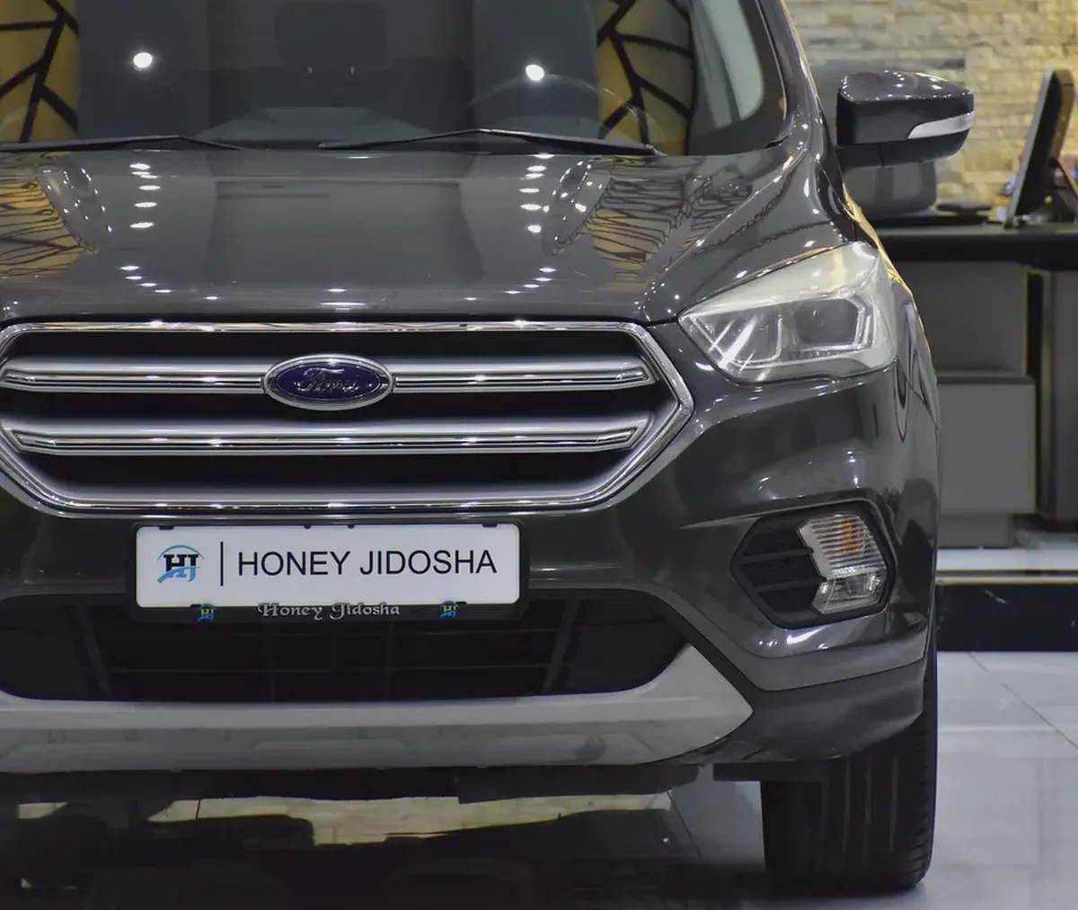 AED 555 EMi at 0% DP | Ford Escape Titanium AWD ( 2019 Model ) in Grey Color GCC Specs-3-3