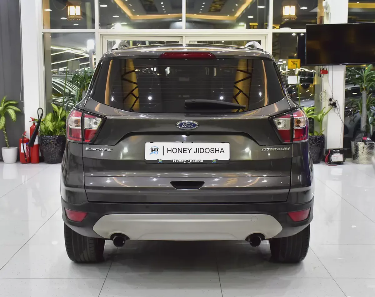 AED 555 EMi at 0% DP | Ford Escape Titanium AWD ( 2019 Model ) in Grey Color GCC Specs-4-4