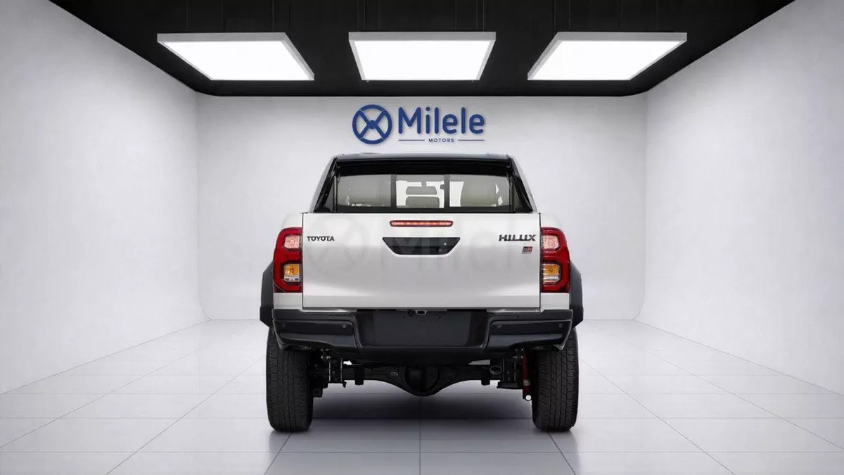Toyota Hilux GR SPORT-3-0