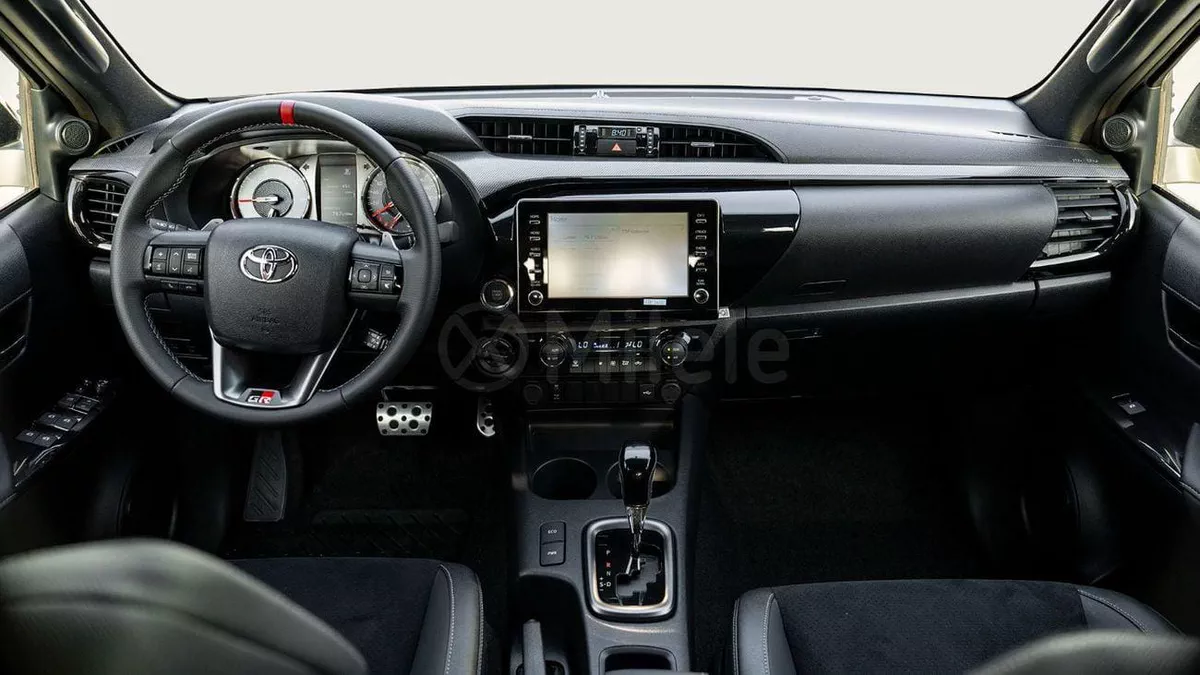 Toyota Hilux GR SPORT-8-0