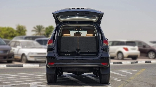 Toyota Fortuner 2.7L V4 4WD 7SET