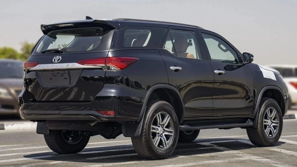 Toyota Fortuner 2.7L V4 4WD 7SET