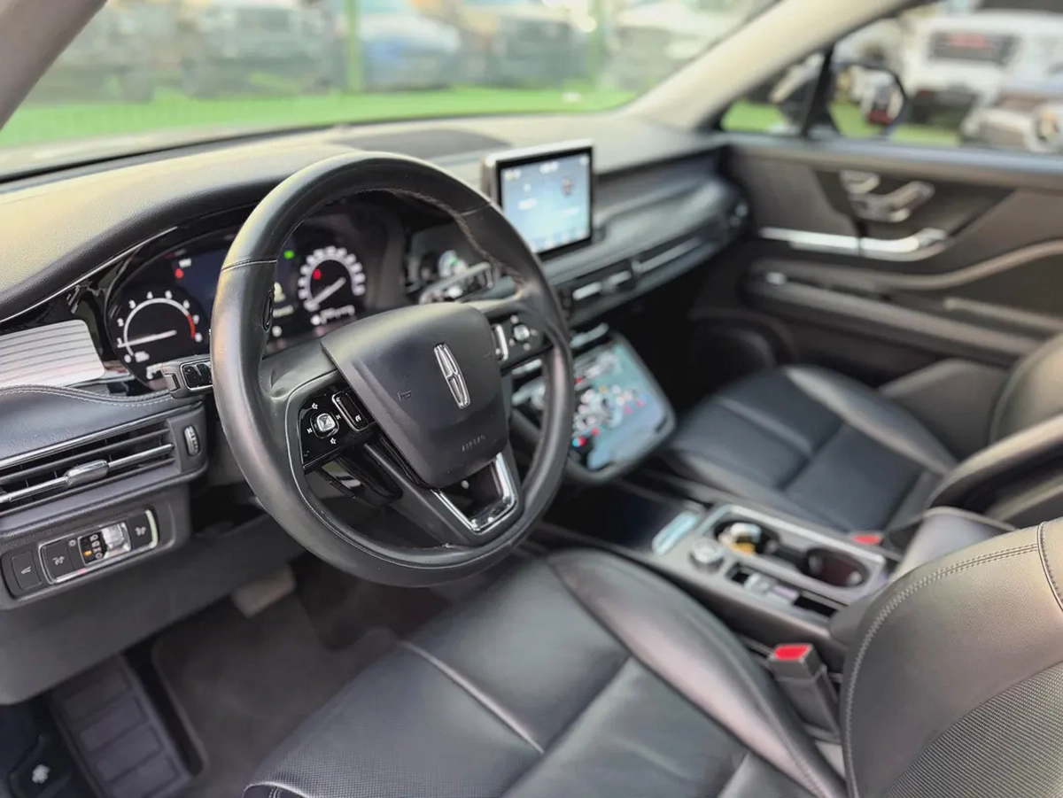 LINCOLN CORSAIR //FULL OPTION- EXCELLENT CONDITION (2022)(-7-7