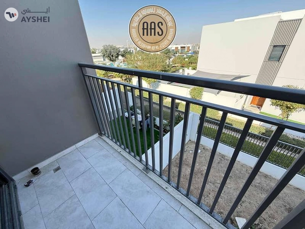 NEAR TO POOL PARK 3BED+MAID VILLA AVAILABLE IN VILLANOVA