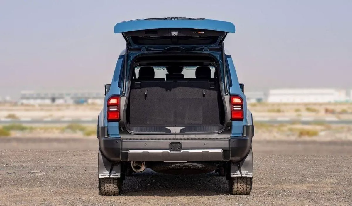 Toyota Prado TXL1 LHD) TOYOTA PRADO 250 2.8D AT FIRST EDITION MY2024 – BLUE & GREY ROOF-3-0