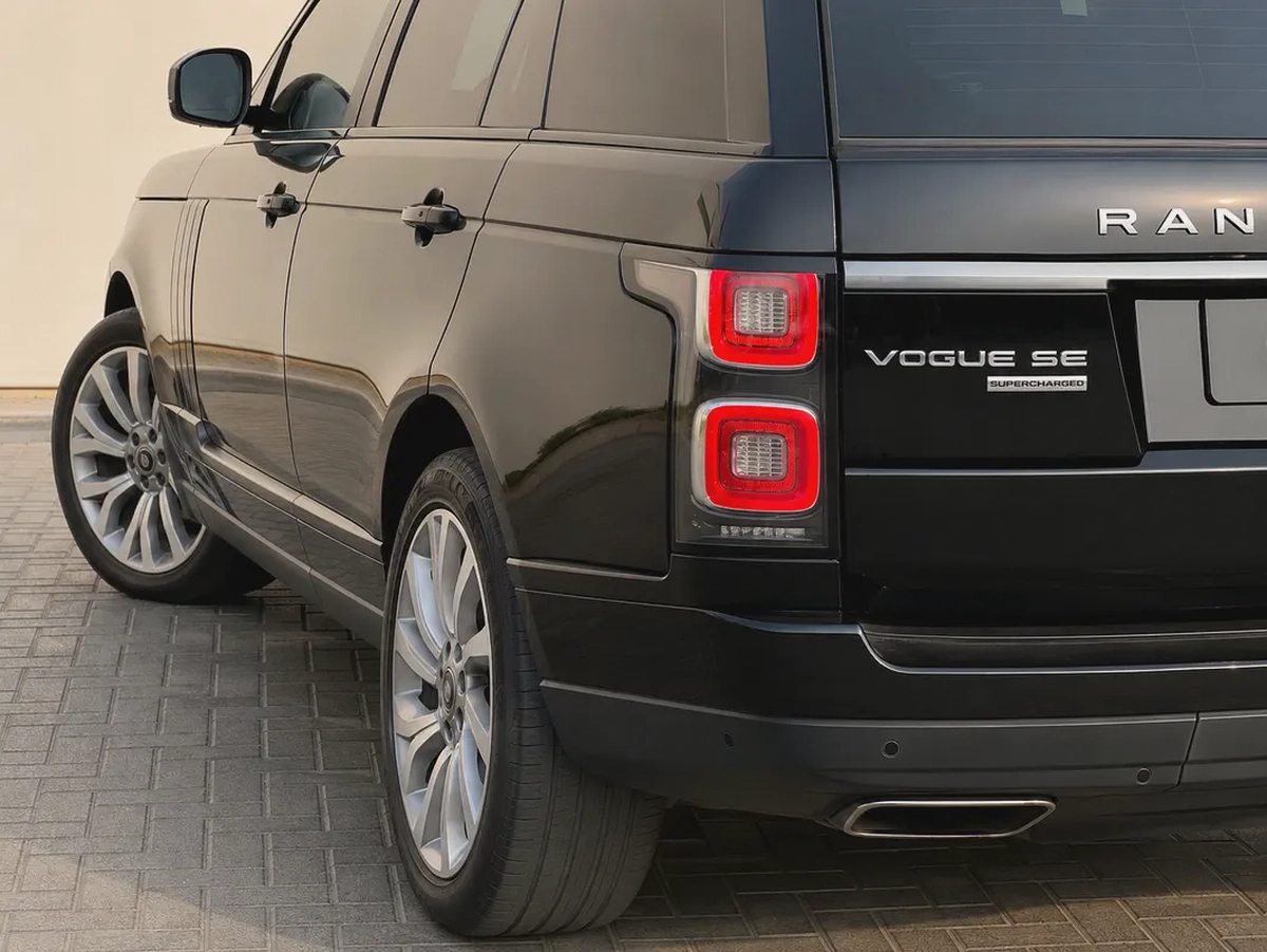 Land Rover Range Rover SE 2019 GCC Specs-6-6