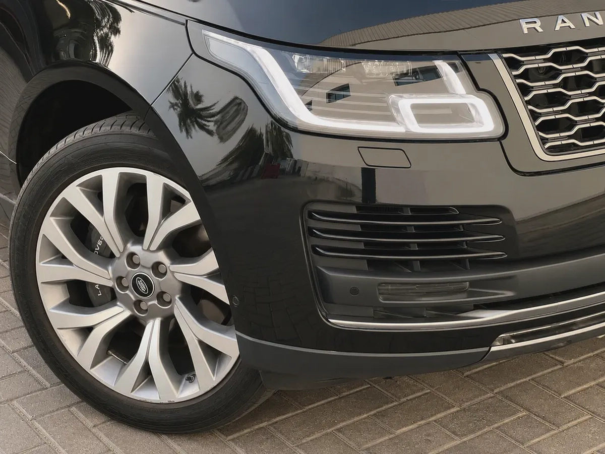 Land Rover Range Rover SE 2019 GCC Specs-7-7