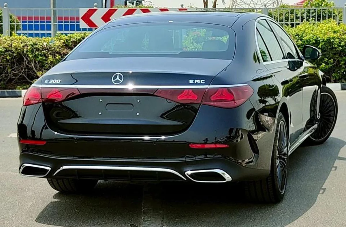 Mercedes Benz E300 AMG Full Option Agency Warranty 2026 GCC-5-5