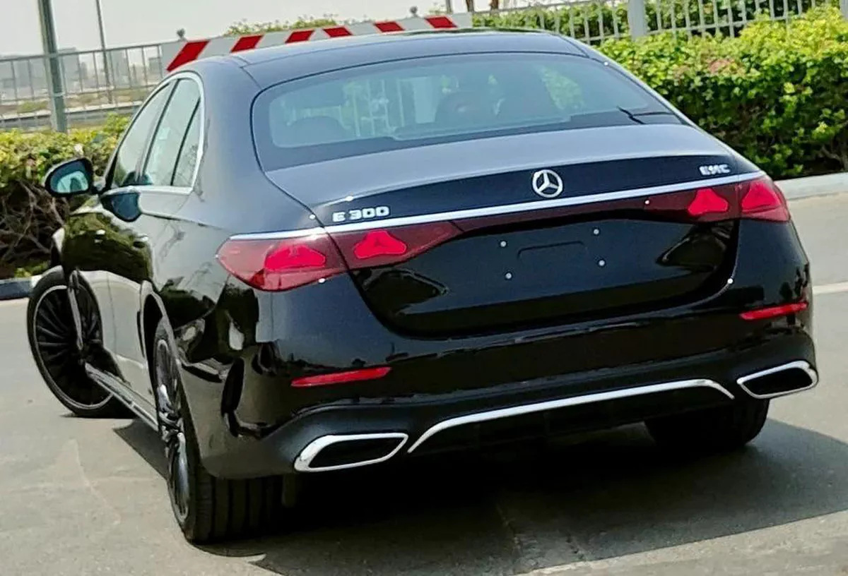 Mercedes Benz E300 AMG Full Option Agency Warranty 2026 GCC-1-1