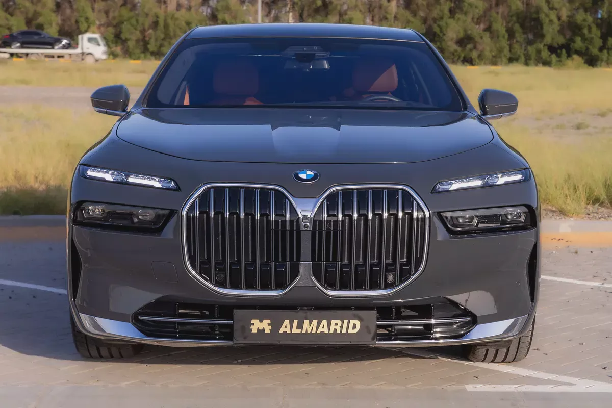 BMW 735i Pure Excellence – 2026 | GCC | Only 2,527 KM | AED 375,000-1-1
