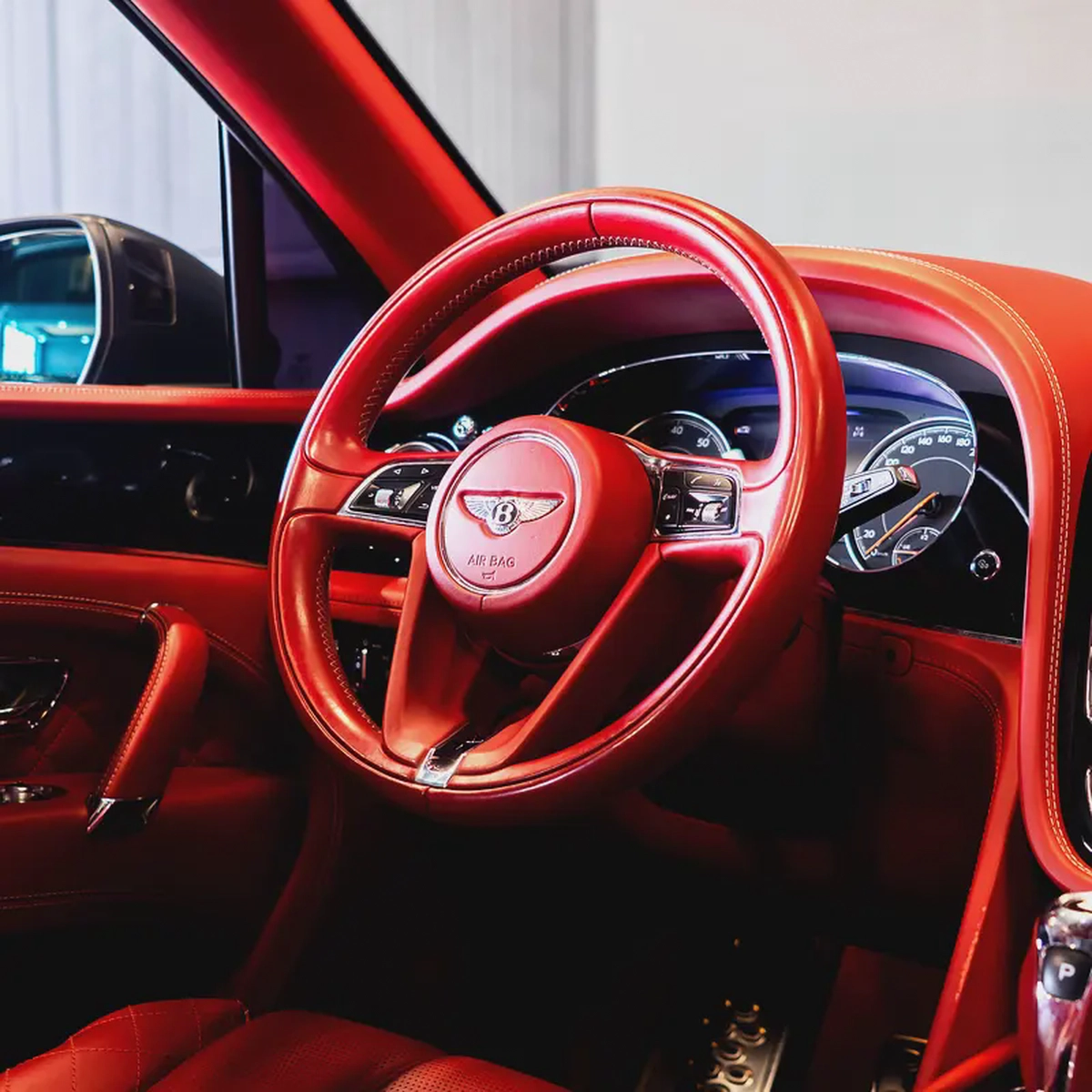AED 4,994 P.M • 0% Downpayment • Bentley Bentayga W12 • 1 Year Warranty-7-7