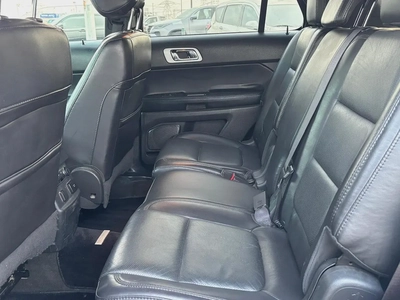 EXPLORER 7 SEATER LIMITED V4  FRESH JAPAN IMPORTED LOW MILEAGE 83000 kms-16