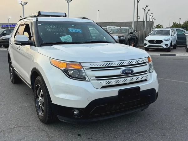 EXPLORER 7 SEATER LIMITED V4  FRESH JAPAN IMPORTED LOW MILEAGE 83000 kms