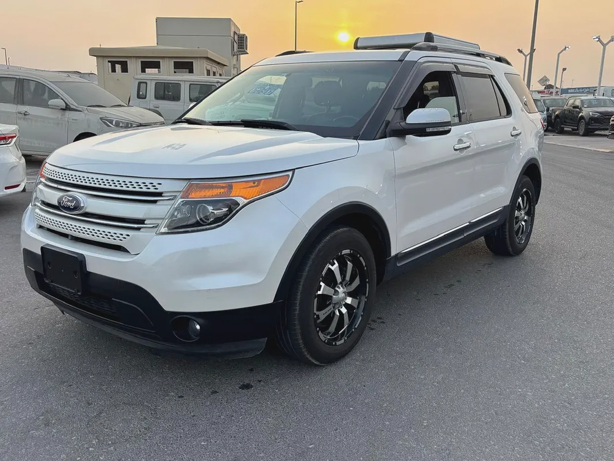 EXPLORER 7 SEATER LIMITED V4  FRESH JAPAN IMPORTED LOW MILEAGE 83000 kms-2-2