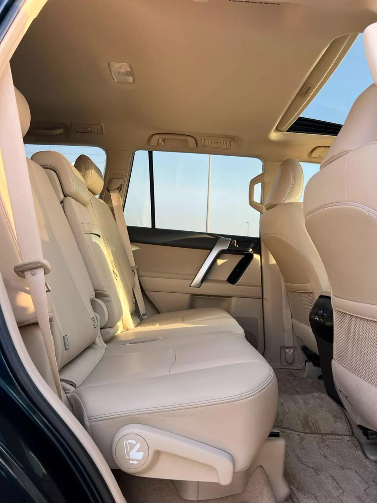Toyota Prado TX-L 2022 Toyota Prado Full Option 4.0L V6 - AWD 4x4 - Electric Seat - Rear CAM & Sensors - Cool Box - Le-10-0