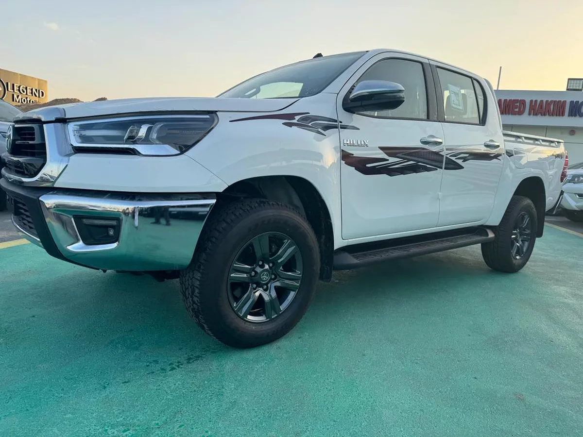 Toyota Hilux DC 2026-1-1