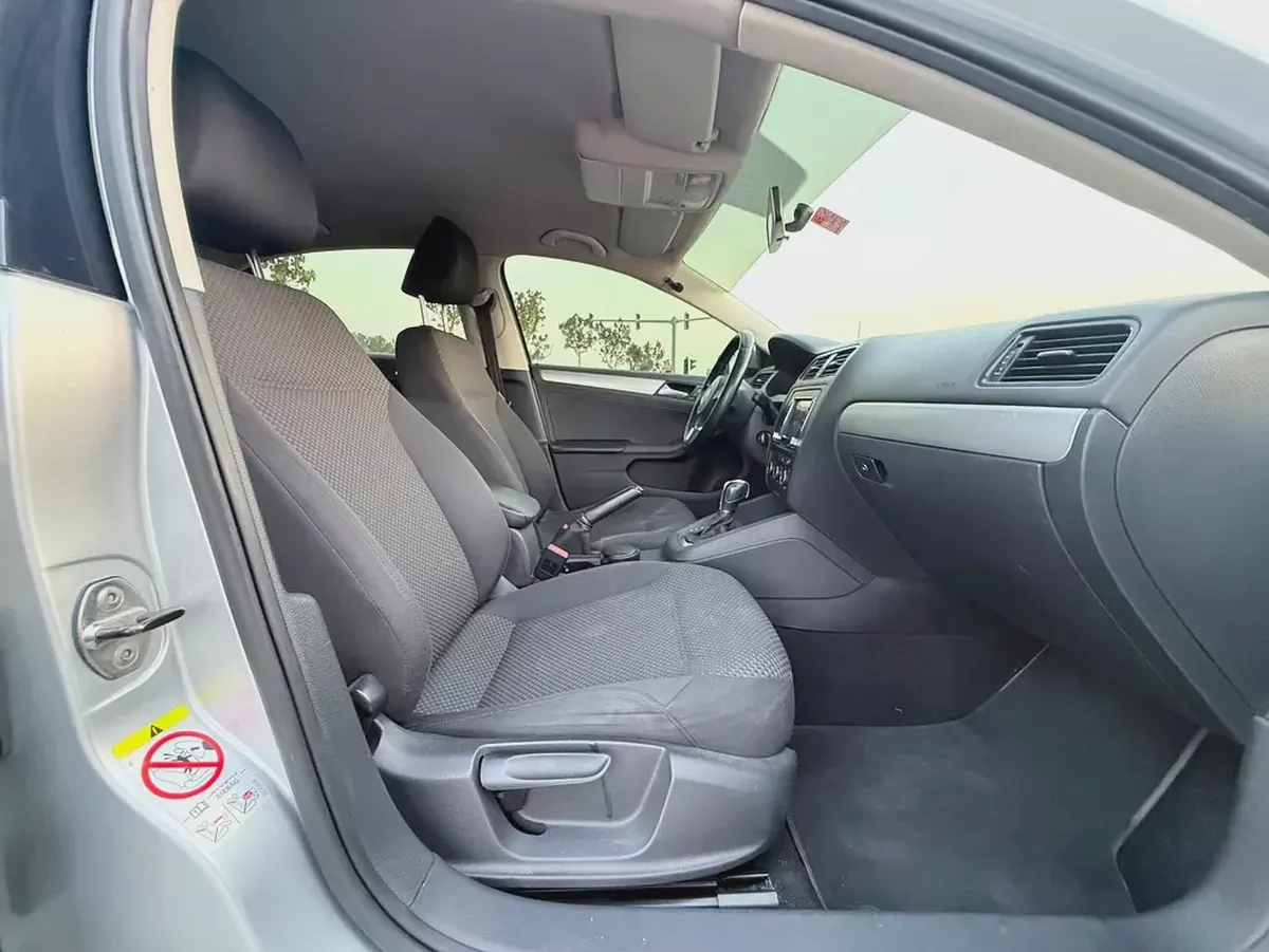 Volkswagen Jetta Comfortline 2014 | GCC Specs | Well Maintained-12-12