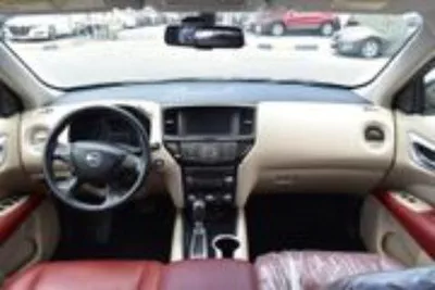 Used Nissan Pathfinder 2020-4