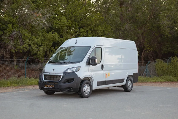 Peugeot Boxer L2H2 Delivery Van | GCC Specs | Ref#P31117