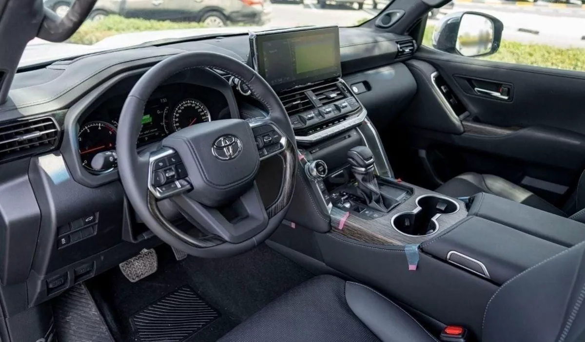 Toyota Land Cruiser VXR LC300 VXR 3.3D AT MY2024 – GREY-12-0