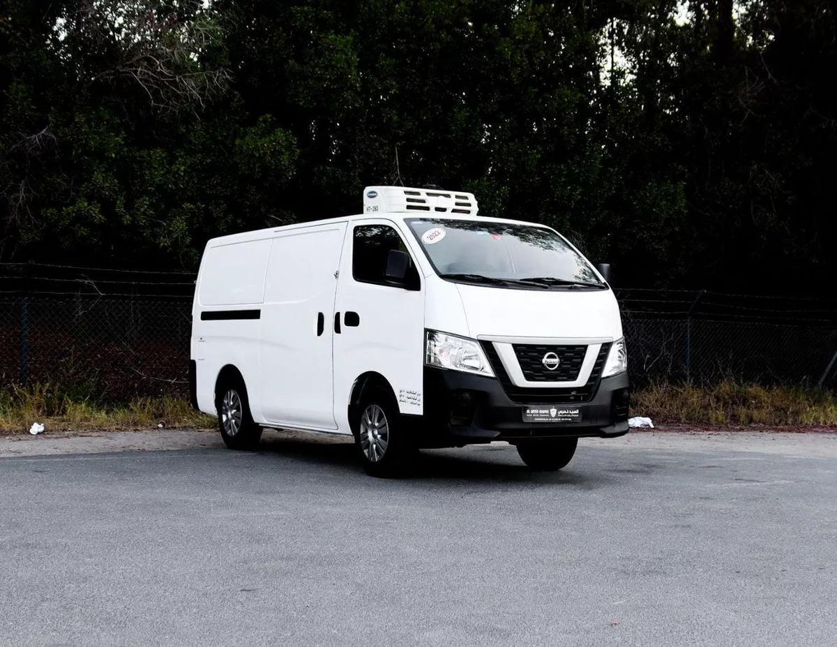 Nissan Urvan STD Nissan Urvan Van Chiller | 2.5 L | 2022 | GCC | Accident-Free | In Excellent Condition | 958 P.M