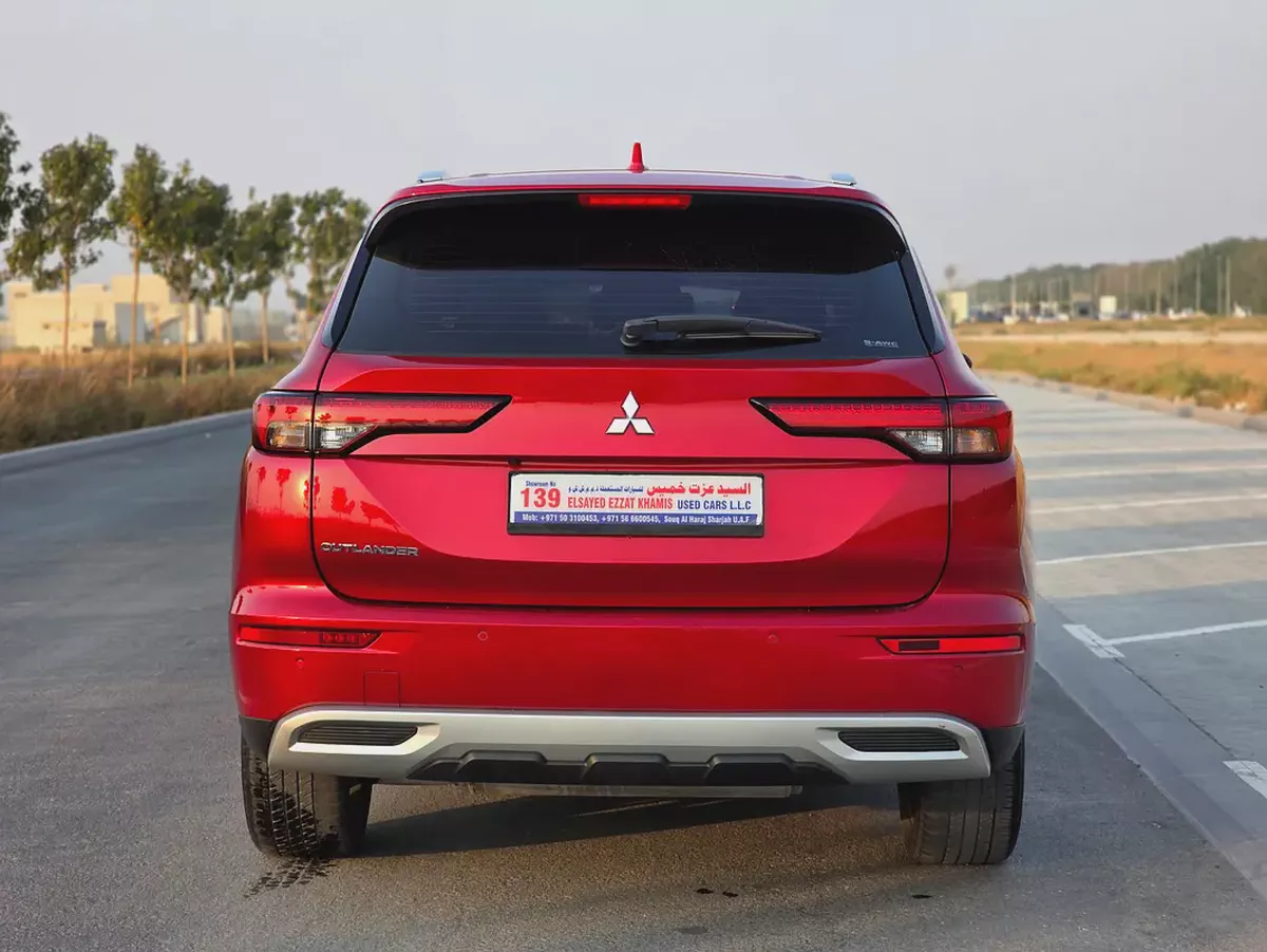 2023 Mitsubishi Outlander Black Edition GCC Specs-4-4