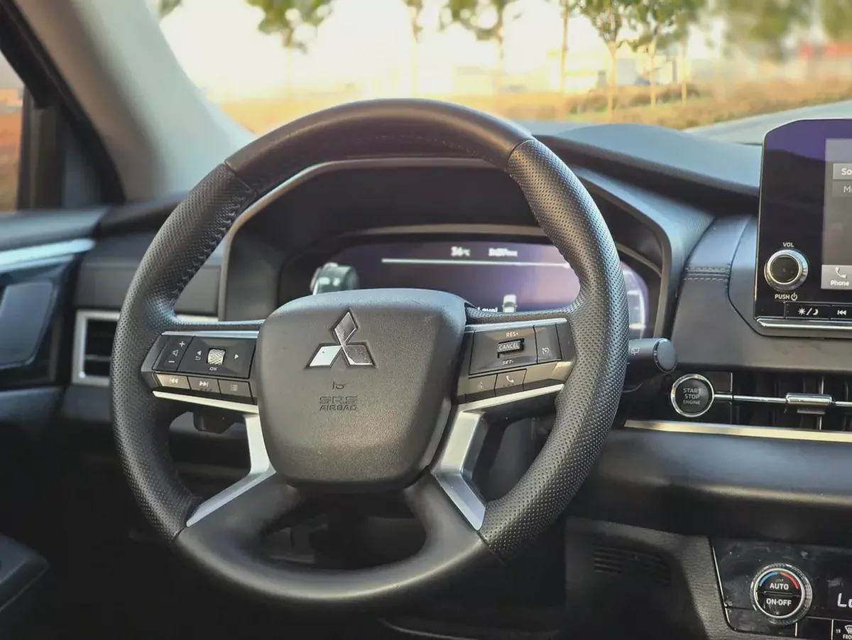 2023 Mitsubishi Outlander Black Edition GCC Specs-7-7