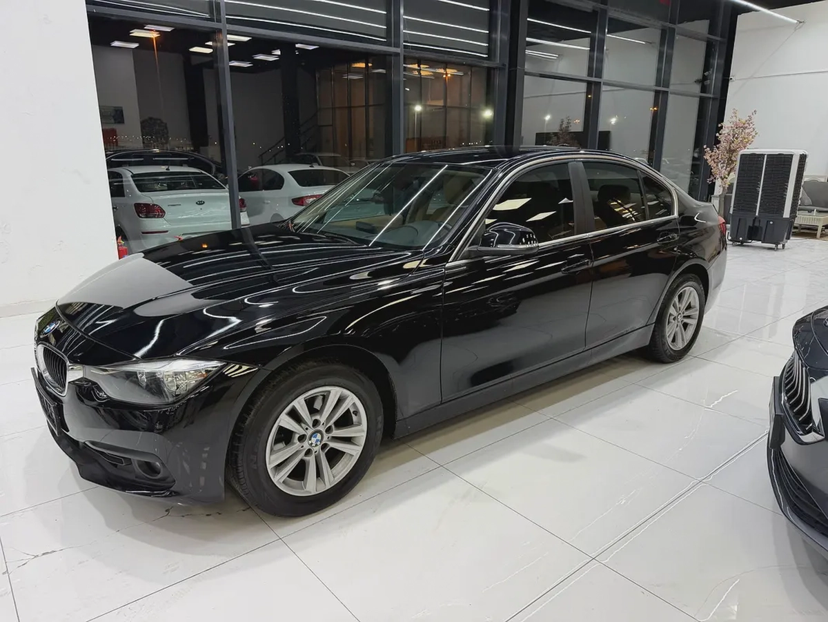 BMW 3-Series 318i 2017 GCC Specs-1-1
