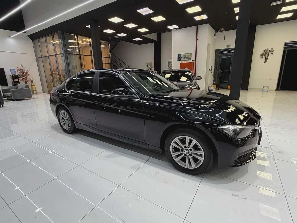BMW 3-Series 318i 2017 GCC Specs-2-2