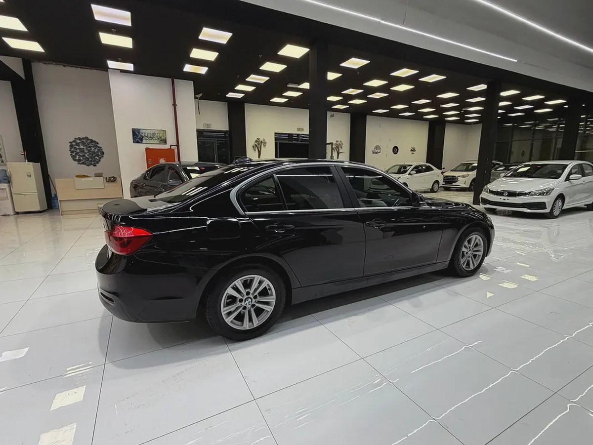 BMW 3-Series 318i 2017 GCC Specs-4-4