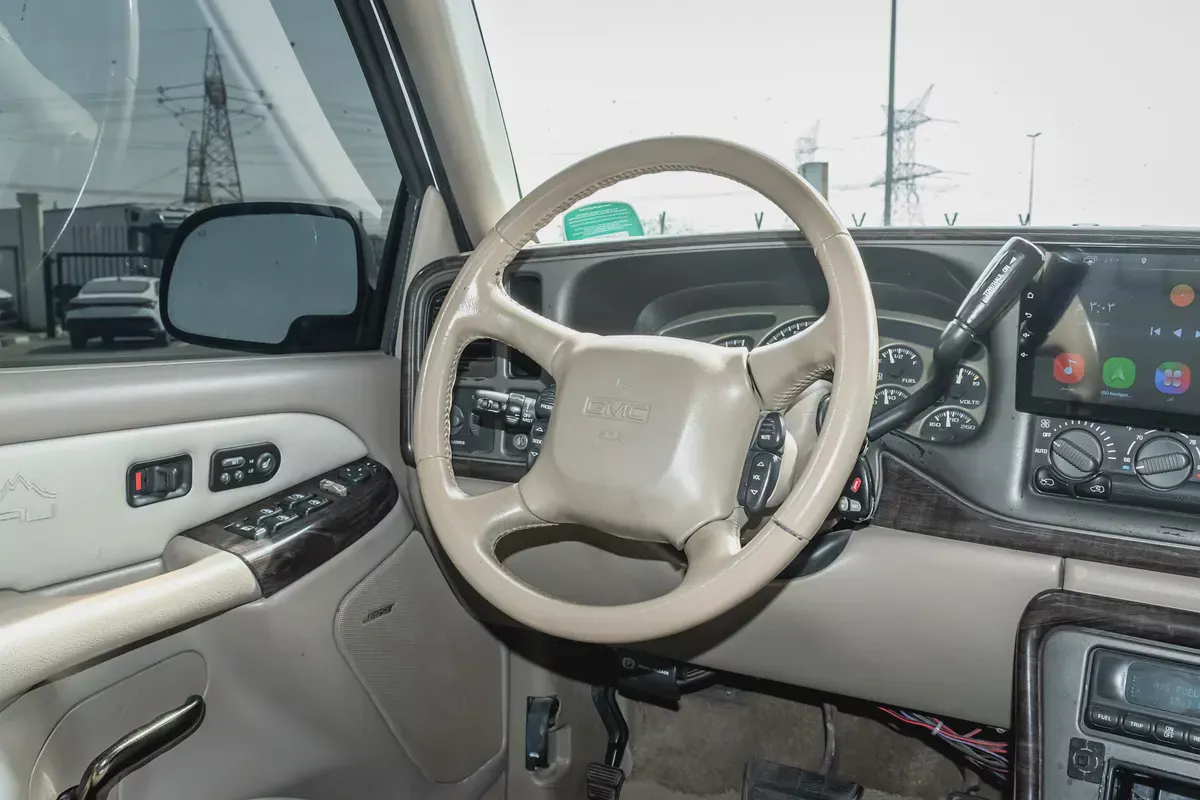 2001 - GMC YUKON XL DENALI -  JAPAN IMPORTED-10-10