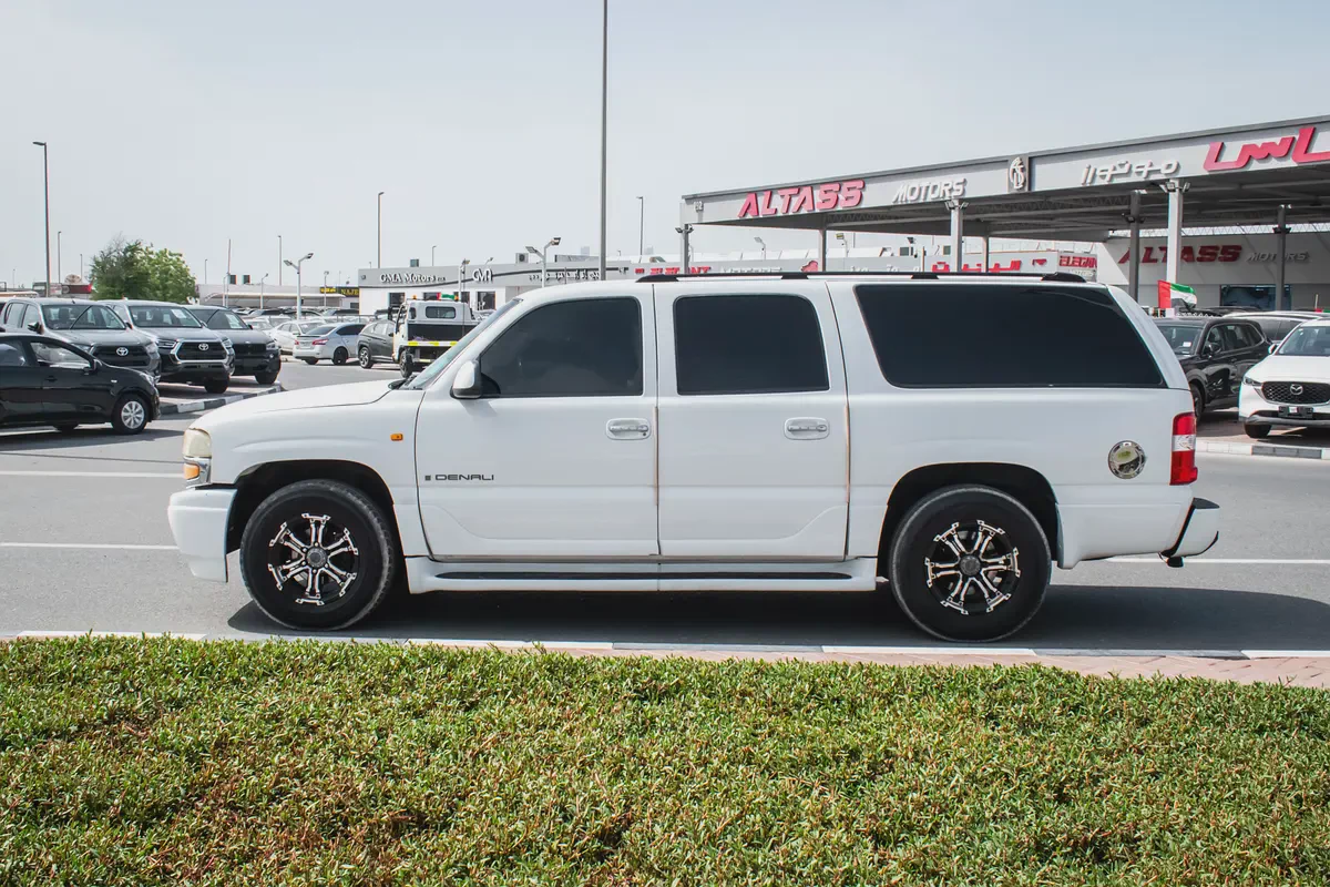 2001 - GMC YUKON XL DENALI -  JAPAN IMPORTED-3-3