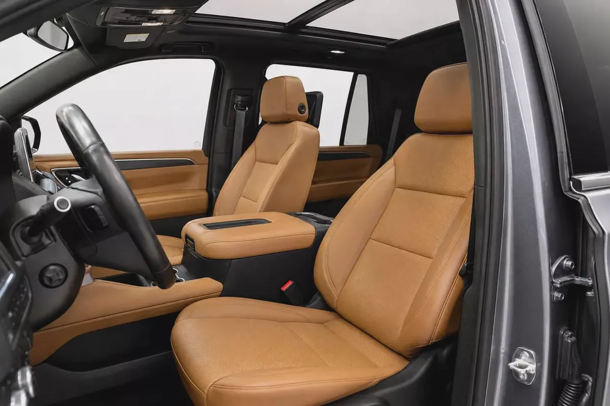 GMC Yukon SLT 5.3 V8 2021 l Panoramic Roof l AED 1,958 / Monthly-12-12