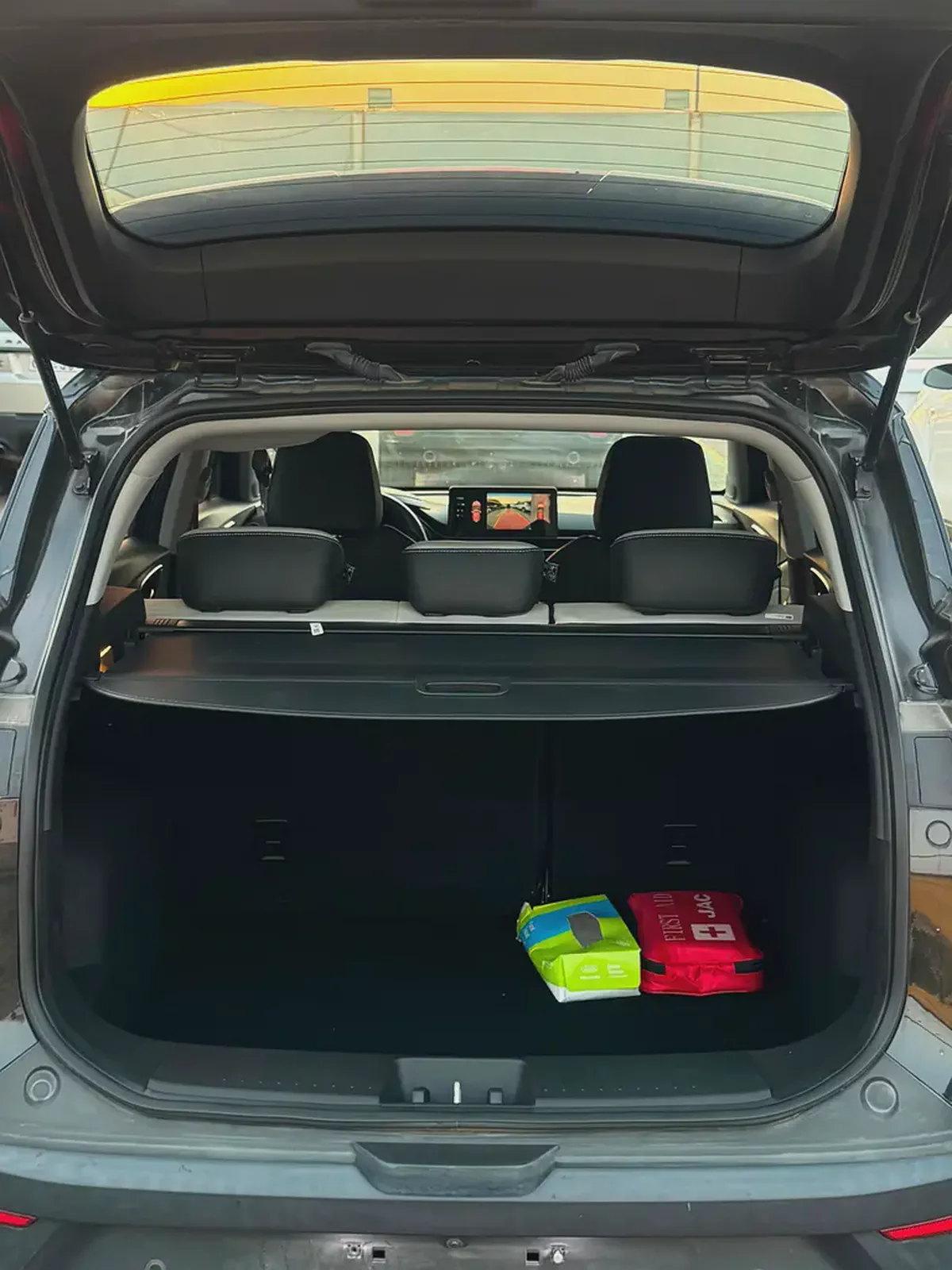 Brand New JAC JS4 2024 GCC Specs | Reliable SUV-13-13