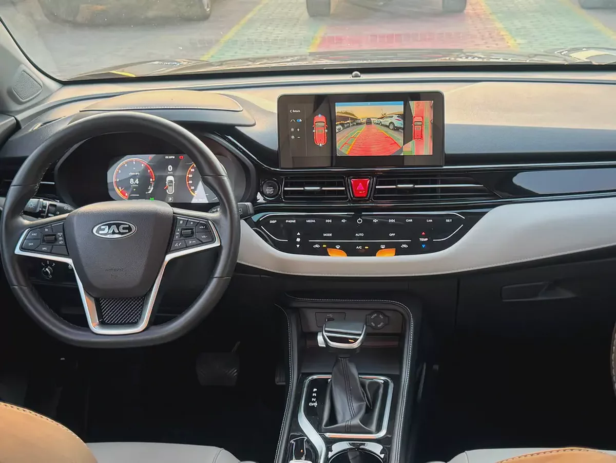 Brand New JAC JS4 2024 GCC Specs | Reliable SUV-8-8