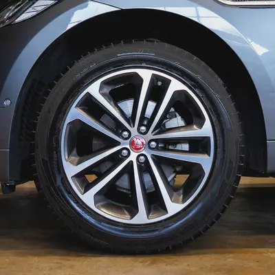 AED 1,436 p.m • 0% Downpayment • Jaguar F-Pace R-Sport • 1 Year Warranty-6