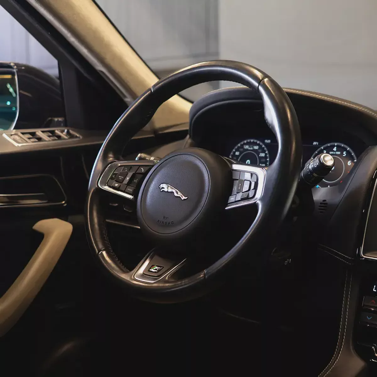 AED 1,436 p.m • 0% Downpayment • Jaguar F-Pace R-Sport • 1 Year Warranty-11-11