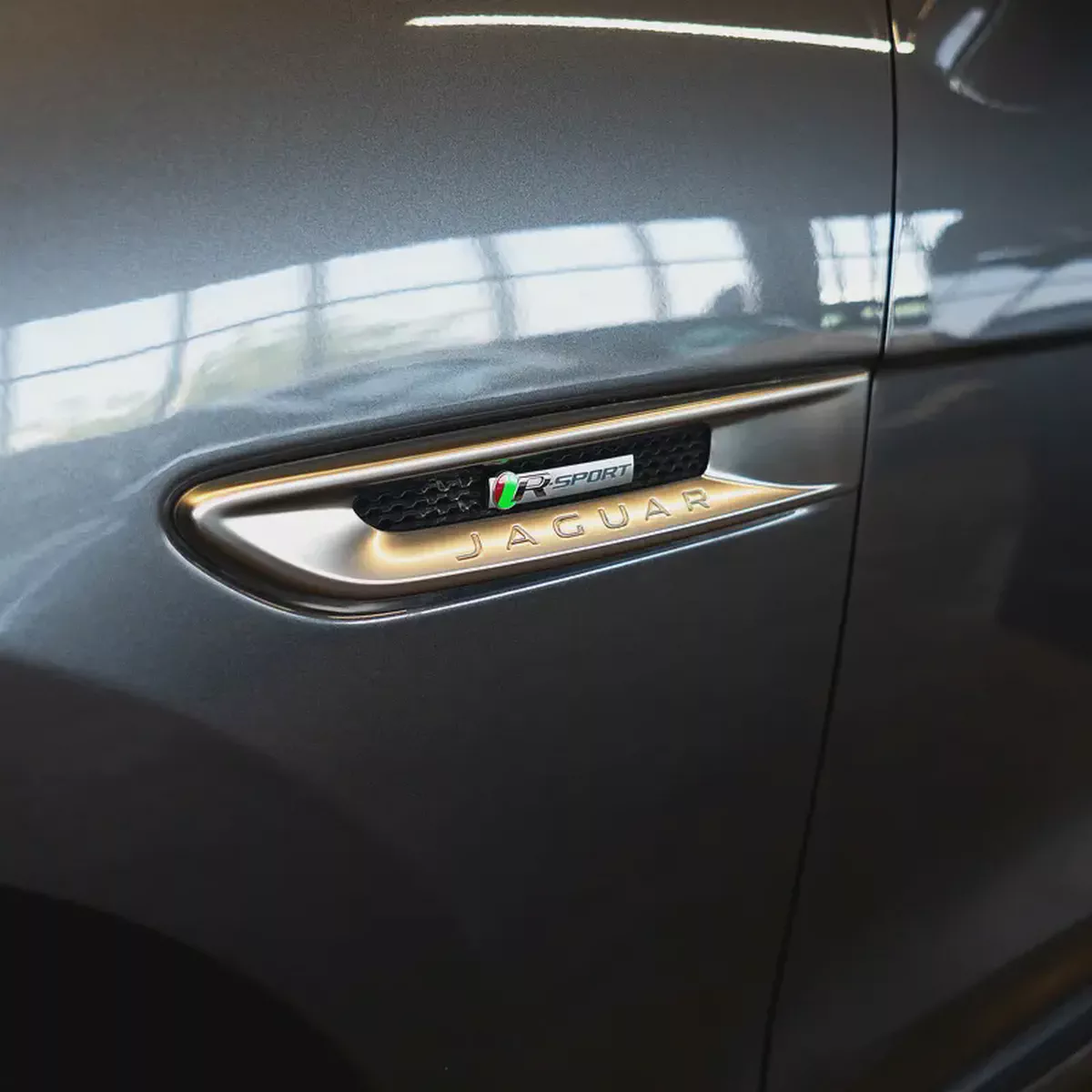 AED 1,436 p.m • 0% Downpayment • Jaguar F-Pace R-Sport • 1 Year Warranty-7-7