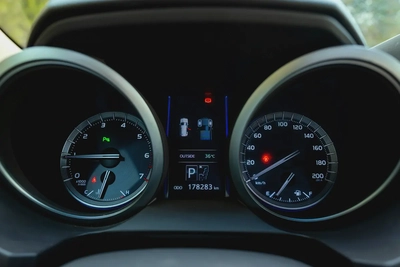 Prado VXR | GCC Specs | REF#T76510-15