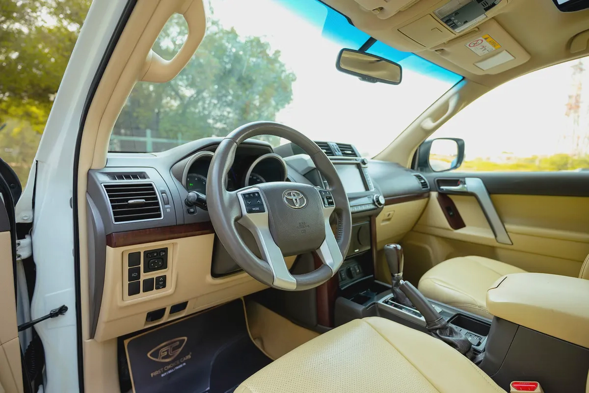 Prado VXR | GCC Specs | REF#T76510-14-14