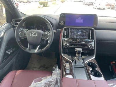 Lexus LX600 SIGNATURE-5