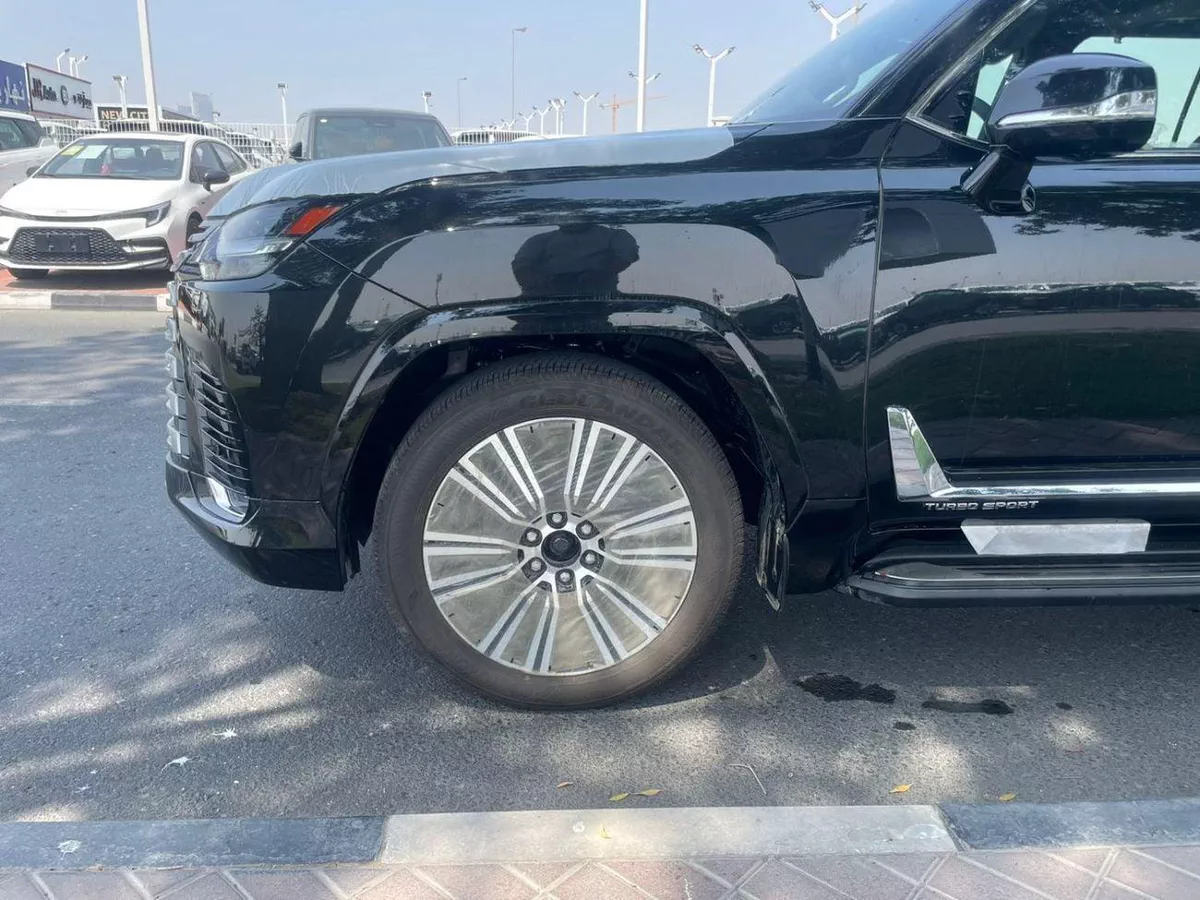 Lexus LX600 SIGNATURE-12-0